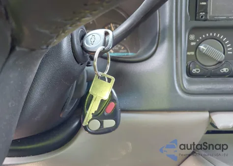 2002 Chevrolet Suburban 1500 Lt from USA, damaged, VIN 1GNFK16Z62J167600